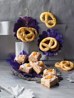 Spiced cake and anise pretzels