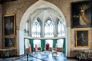 Hannover, Schloss Marienburg, Silbermöbel von König Georg II