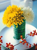 Vase fun, decoration, chrysanthemums, yellow, white, vase