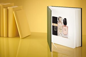 Parfüms als Buch, von Chanel, Armani Boucheron