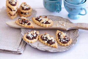 Fig and macadamia nut biscuits