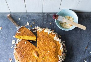 Baking with stevia: carrot cake and almonds