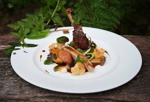 Oven-roasted guinea fowl with mustard peaches