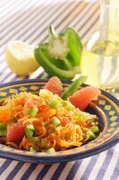 Carrot salad with grapefruit & green pepper
