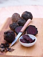 Barbecued red beets