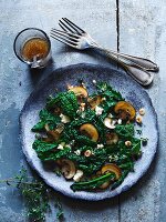 Kale salad with mushrooms