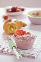 Strawberry cream with couscous