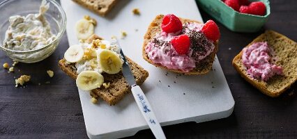 ADHD food: a slice of bread topped with banana and a roll with raspberry cream cheese