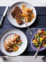 Ernährung bei ADHS: Schnitzel mit Dinkelflakepanade & Huhn mit Gemüsesalat