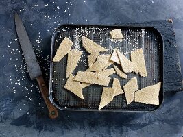 Homemade sesame seed brittle with honey