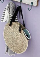DIY rattan bag - round bag made from two woven place mats sewn together