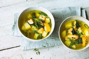 Courgette soup with potatoes