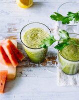 Watermelon and parsley smoothie with lemon