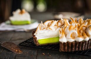 Schoko-Limetten-Kuchen mit Baiser