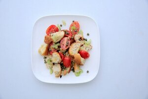 Bread salad with capers and tomatoes
