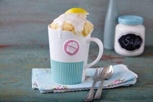 A lemon mug cake