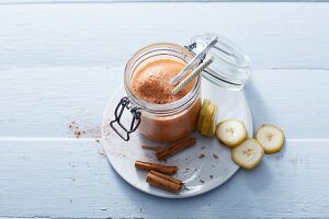 Süsskartoffelsmoothie mit Zimt und Banane