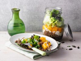 Kürbis-Linsen-Salat aus dem Glas