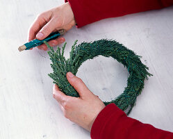 Advent wreath made from sickle fir (2/3)