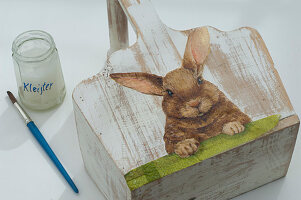 Wooden basket with napkin 'Hase'