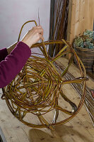 Wicker basket woven into a ball shape (6/7)