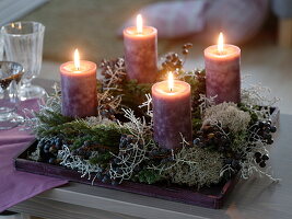Natural Advent wreath with black dates and reindeer lichen 5/5