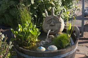 Hand-potted water feature in wooden zauber