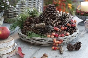 Late autumn table arrangement