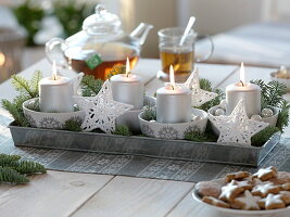 Quick Advent wreath on elongated metal coaster