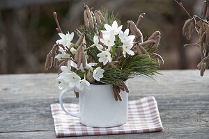 Winter scented bouquet with Narcissus 'Ziva' syn 'Paperwhite'