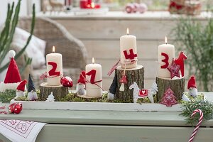 Fast Advent wreath on tree pieces