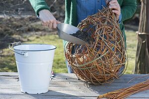 Making a globe basket as a hanging flower basket