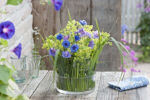 Lady's mantle cornflower cranesbill flower arrangement