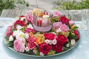 Mixed pink (rose) and alchemilla wreath