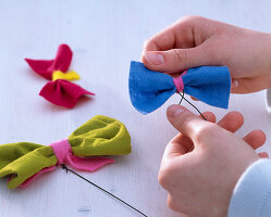 Carnival flies made of felt (2/3)