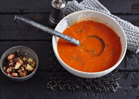 Vegetarian paprika soup with pumpernickel bread