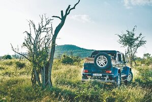 A safari in Africa with the Mercedes-Maybach G 650, an SUV by Mercedes