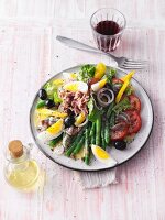 Salade Nicoise mit Thunfisch (Sirtfood)