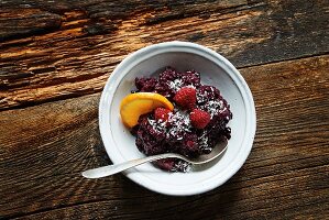 Schwarzer-Reis-Pudding mit Himbeeren