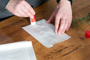 Make paper starters out of sandwich bags