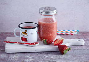 Strawberry and tomato smoothie with watermelon