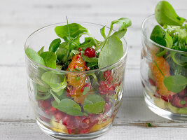 Feldsalat mit Blutorangen und Granatapfelkernen