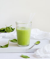 Green spinach smoothie