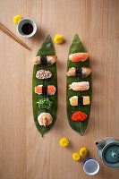 Sushi-Platte auf Sasa-Blättern (Japan)