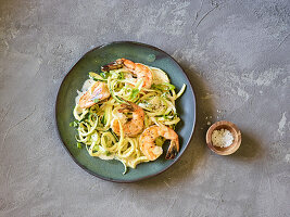 Zoodles with prawns