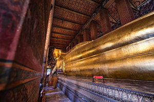 Reclining Buddha, Wat Pho, Rattanakosin, Bangkok, Thailand