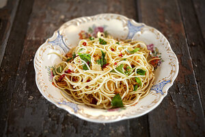 Spaghetti with garlic and chilli