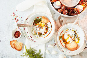 Cilbir – fashionable breakfast from turkey with poached egg