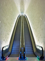 Rolltreppe in der Elbphilharmonie zur Plaza, längste gebogene Rolltreppe Westeuropas, Hamburg, Deutschland