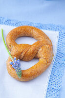 Selbstgemachte Laugenbreze